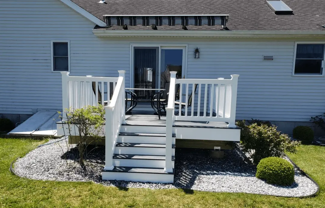 Trex "Winchester" - picture framed stair treads, PVC rim, risers and stringers