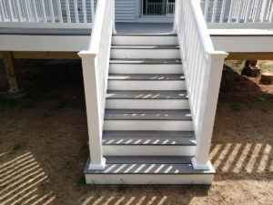 Vinyl railing system, stairs in Trex Pebble gray