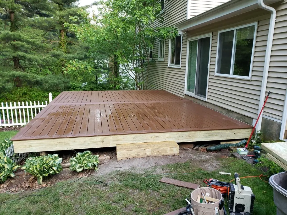 Trex Saddle Brown double picture framed decking under construction